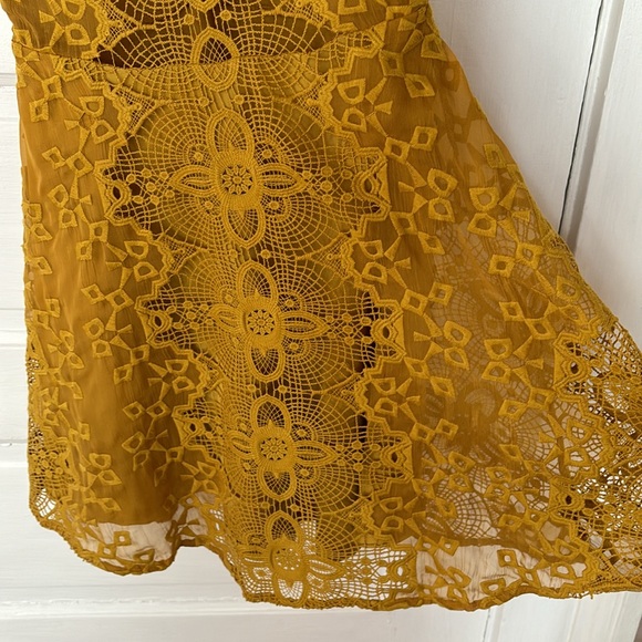 FOR LOVE & LEMONS SIENNA MINI DRESS GOLDENROD - Picture 9 of 16